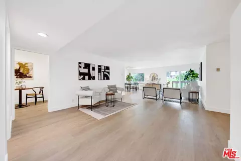 5950 Buckingham Pkwy #205, Culver City, CA 90230
