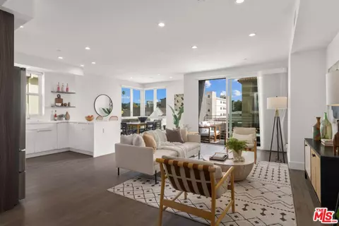 935 N Hudson Ave #301, Los Angeles, CA 90038