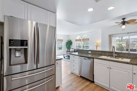 Kitchen - 309 Eric Pl, Thousand Oaks, CA 91362 photo 2 of 3