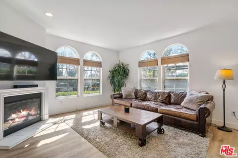 Living - 309 Eric Pl, Thousand Oaks, CA 91362 photo 1 of 4