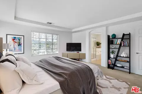 Bedroom - 309 Eric Pl, Thousand Oaks, CA 91362 photo 2 of 5