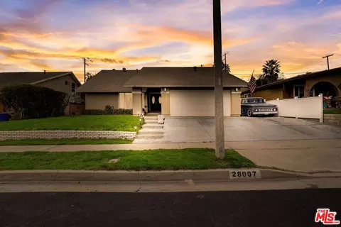 28007 Foxlane Dr, Santa Clarita, CA 91351