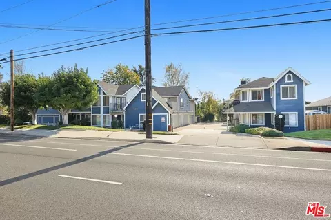 Exterior - 638 E Badillo St, Covina, CA 91723 photo 3 of 14