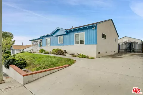 Exterior - 10835 Hillhaven Ave, Tujunga, CA 91042 photo 9 of 11