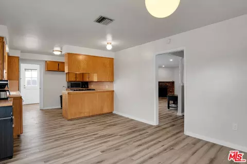 Kitchen - 10835 Hillhaven Ave, Tujunga, CA 91042 photo 2 of 6