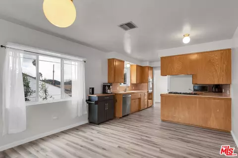 Kitchen - 10835 Hillhaven Ave, Tujunga, CA 91042 photo 1 of 6