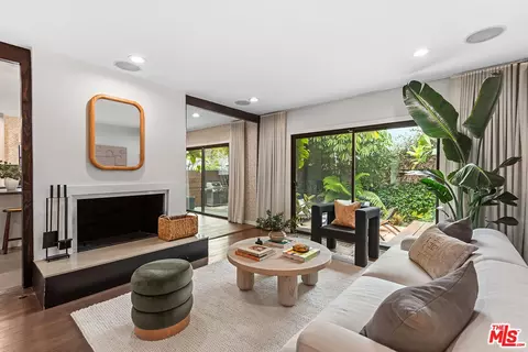 1057 Indiana Ave, Venice, CA 90291