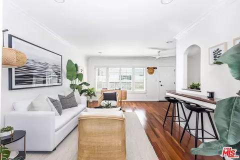 2721 2nd St #208, Santa Monica, CA 90405