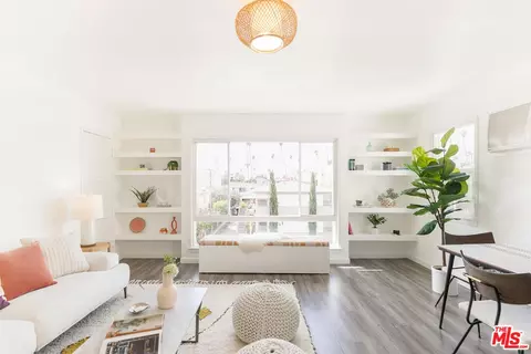142 N Edgemont St #3, Los Angeles, CA 90004