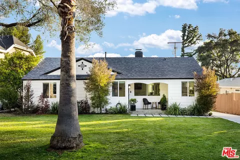 220 Kirst St, La Canada Flintridge, CA 91011