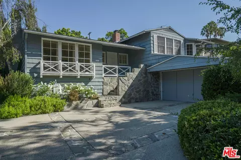 9601 Bolton Rd, Los Angeles, CA 90034