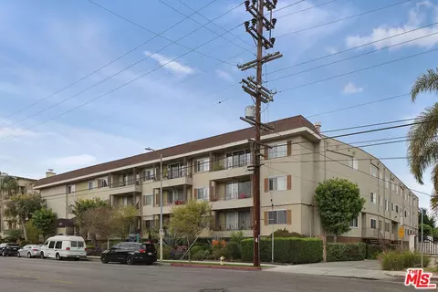 10707 Camarillo St #314, North Hollywood, CA 91602