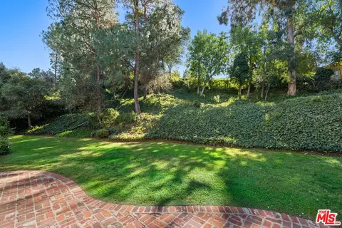 4239 Noeline Ave, Encino, CA 91436