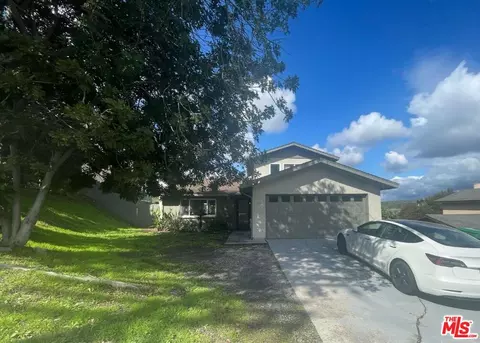 195 Foussat Rd, Oceanside, CA 92054