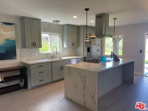 Kitchen - 195 Foussat Rd, Oceanside, CA 92054 photo 2 of 5