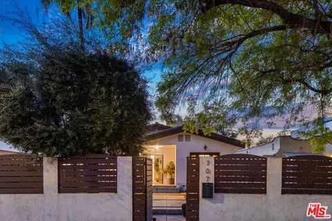 707 N Mccadden Pl, Los Angeles, CA 90038