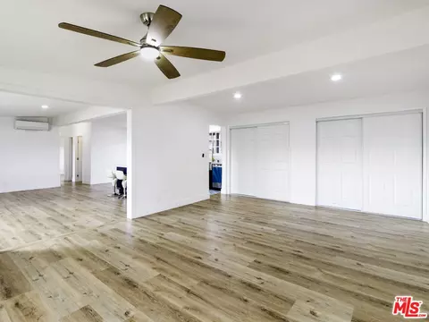 Living - 59156 Nelson Ave, Yucca Valley, CA 92284 photo 2 of 3