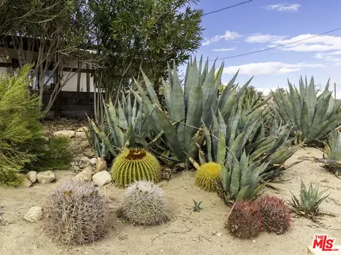 Exterior - 59156 Nelson Ave, Yucca Valley, CA 92284 photo 4 of 11