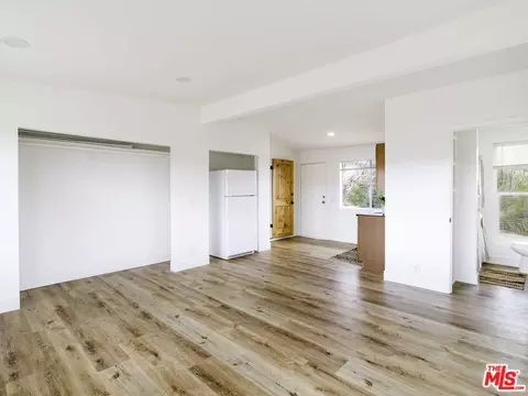 Living - 59156 Nelson Ave, Yucca Valley, CA 92284 photo 3 of 3