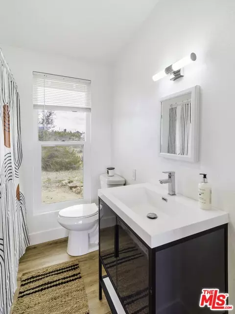 Bath - 59156 Nelson Ave, Yucca Valley, CA 92284 photo 2 of 2