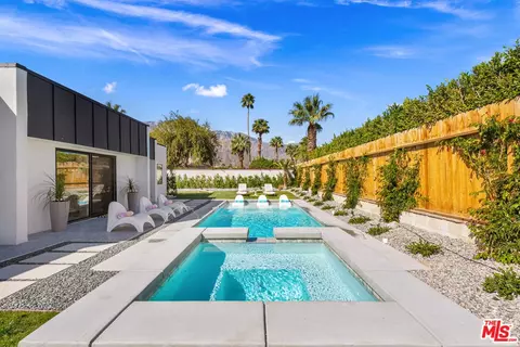 1422 E Vista Chino, Palm Springs, CA 92262