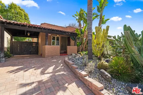 3736 Dover Pl, Los Angeles, CA 90039