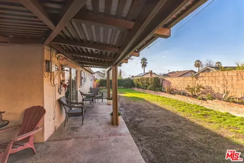 Exterior - 1511 E Central Ave, Redlands, CA 92374 photo 3 of 4
