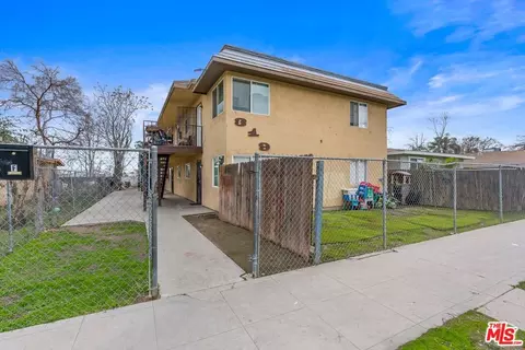 319 Monterey St, Bakersfield, CA 93305