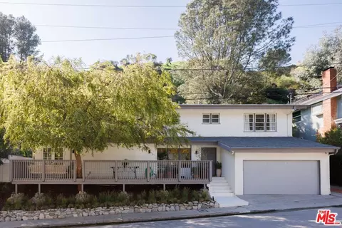 3115 N Beachwood Dr, Los Angeles, CA 90068