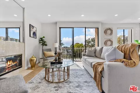 10417 Eastborne Ave #5, Los Angeles, CA 90024