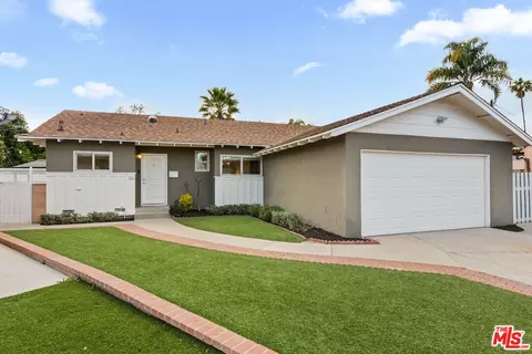 7231 Whitaker Ave, Van Nuys, CA 91406