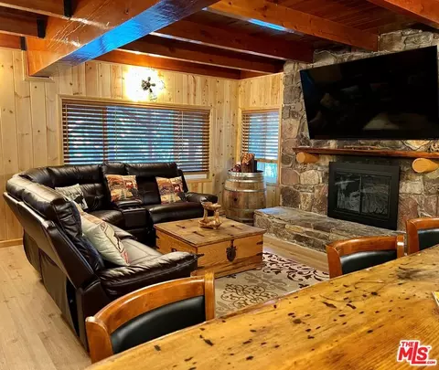 732 E Meadow Ln, Big Bear City, CA 92314