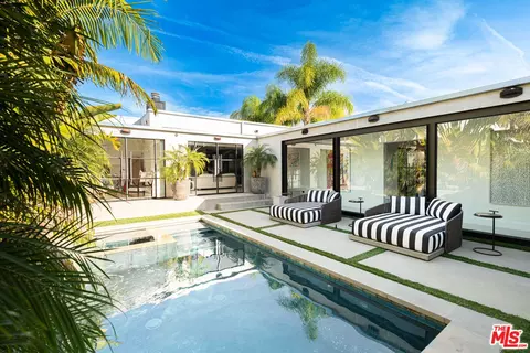 385 Huntley Dr, West Hollywood, CA 90048