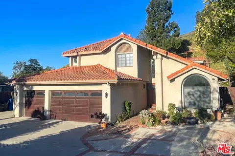 17611 Doric St, Granada Hills, CA 91344