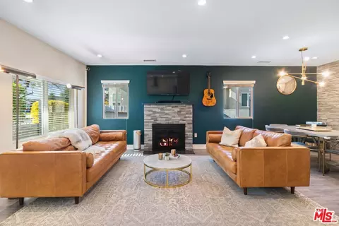 930 N Brighton St, Burbank, CA 91506