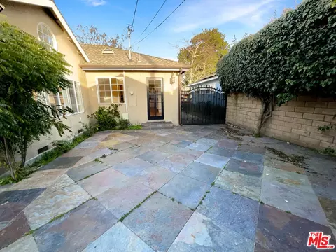 Exterior - 3915 Lemon Ave, Long Beach, CA 90807 photo 2 of 5