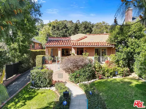 7467 Franklin Ave, Los Angeles, CA 90046
