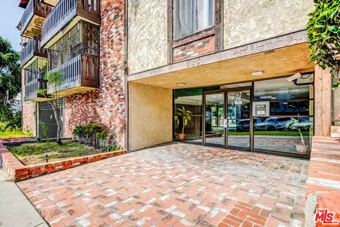 525 S La Fayette Park Pl #114, Los Angeles, CA 90057