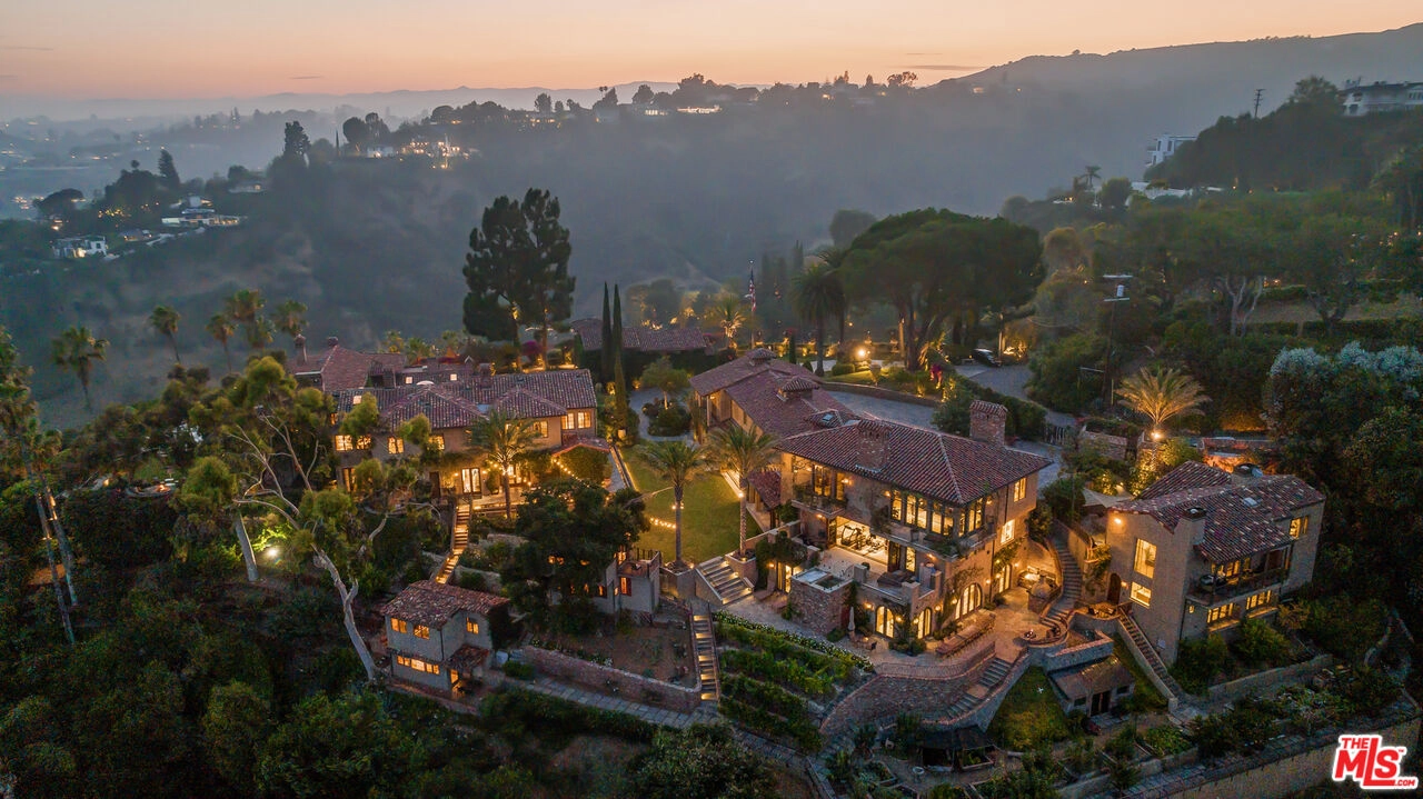 1499 Blueridge Dr, Beverly Hills, CA 90210 - Movoto