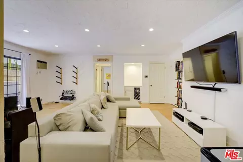 10655 Kinnard Ave #101, Los Angeles, CA 90024
