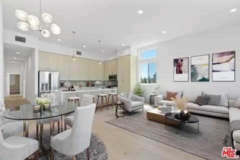 1746 N Garfield Pl #301, Los Angeles, CA 90028