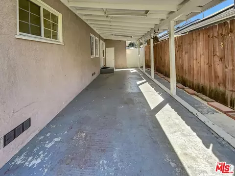 Exterior - 21 W Adams St, Long Beach, CA 90805 photo 5 of 5