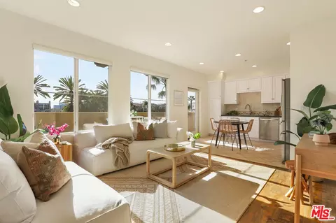 6020 Seabluff Dr #305, Playa Vista, CA 90094
