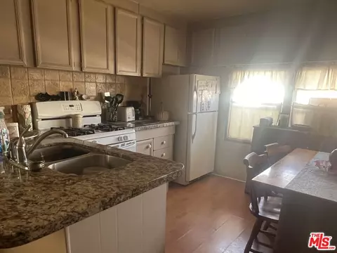 8100 Foothill Blvd #71, Sunland, CA 91040
