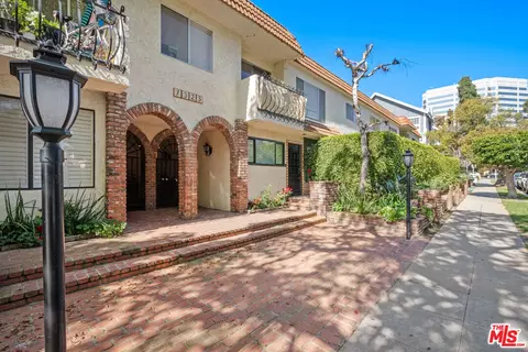 1323 S Carmelina Ave #211, Los Angeles, CA 90025
