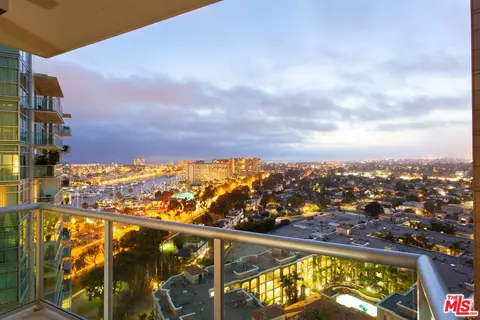 13700 Marina Pointe Dr #1709, Marina Del Rey, CA 90292