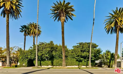 710 N Beverly Dr, Beverly Hills, CA 90210