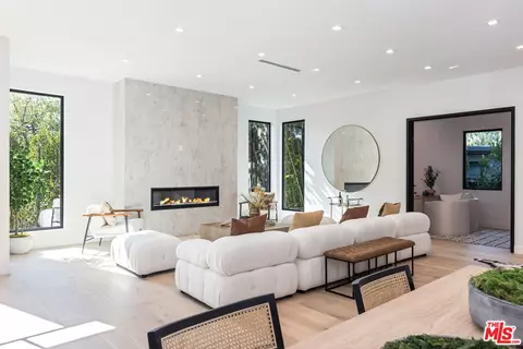 11333 Kiel St, Los Angeles, CA 90049