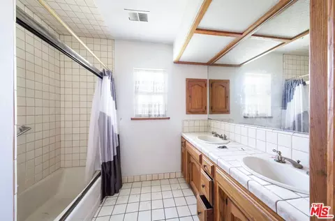 11100 Dee Dee Ct, Bakersfield, CA 93312 photo 6