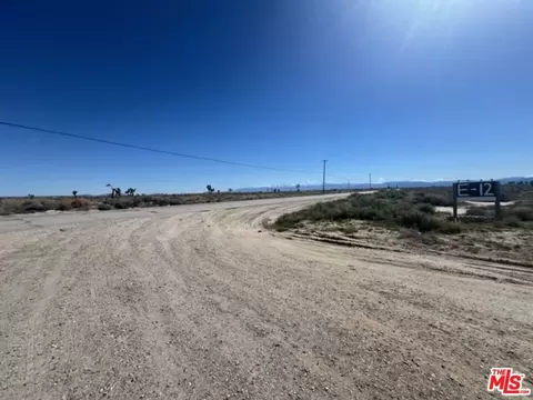 30 Vac30 Stevic Avenue E12, Redman, CA 93535